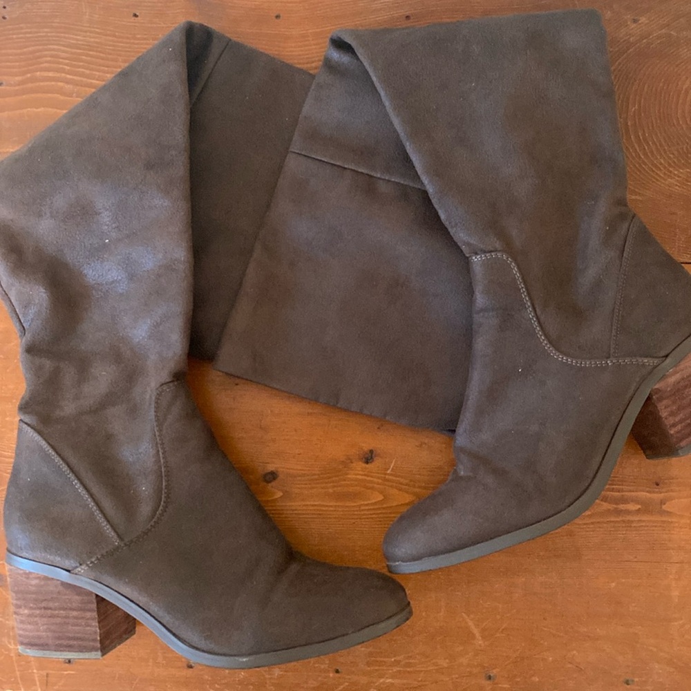 Report Tall Knee Boots